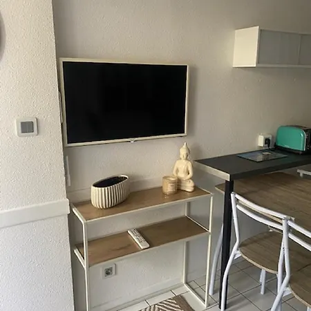 Port Athena 76 Climatisation Wifi Et Parking Collectif Apartment La Grande-Motte